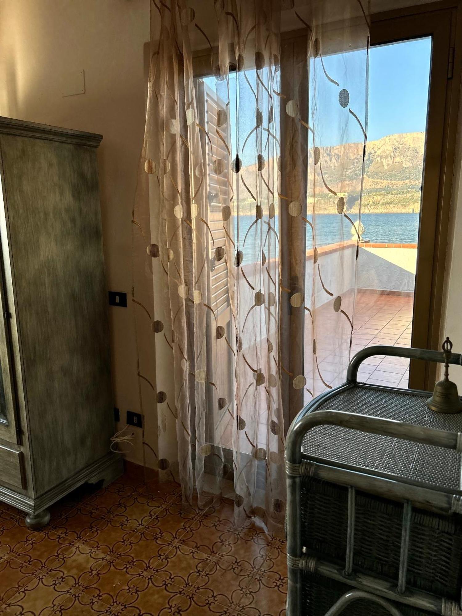 Casa Vacanza Barbera - In Riva Al Mare Villa Trappeto  Ngoại thất bức ảnh